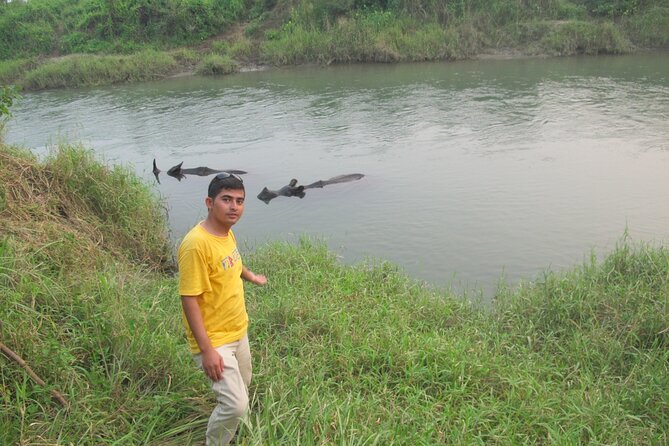 3 Nights 4 Days Chitwan National Park with Tower Night Stay - Clothes, comfort, and what to pack