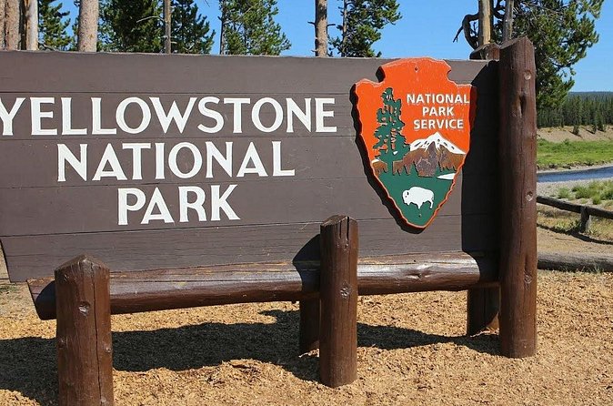 4-Day Salt Lake City, Grand Teton, Yellowstone National Park Tour - Group size, guide service, and the pace