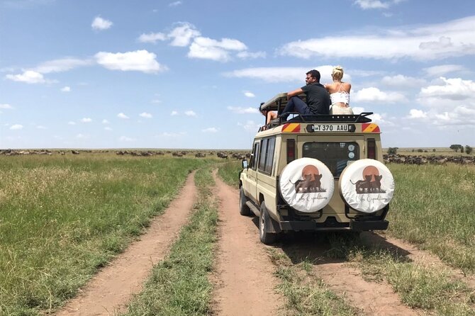 6 days 5 nights safari Ngorongoro, Serengeti and Tarangire National Parks - What the $2,560 price includes