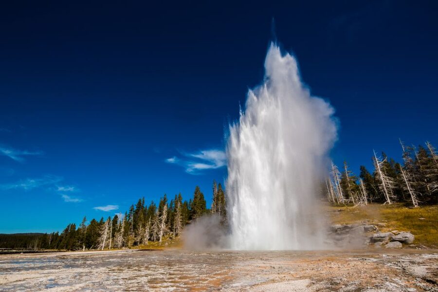 7-Day Yellowstone National Park Rocky Mountain Explorer - Salt Lake City and the overnight hotel