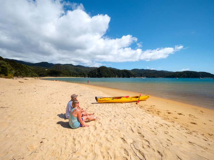 Abel Tasman National Park: Cruise, Kayak, & Hike Tour - From Nelson To Kaiteriteri And Split Apple Rock