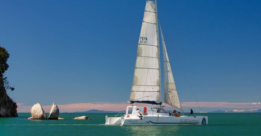 Abel Tasman National Park: Day Sailing Adventure with Lunch - Leaving Kaiteriteri at 10 am