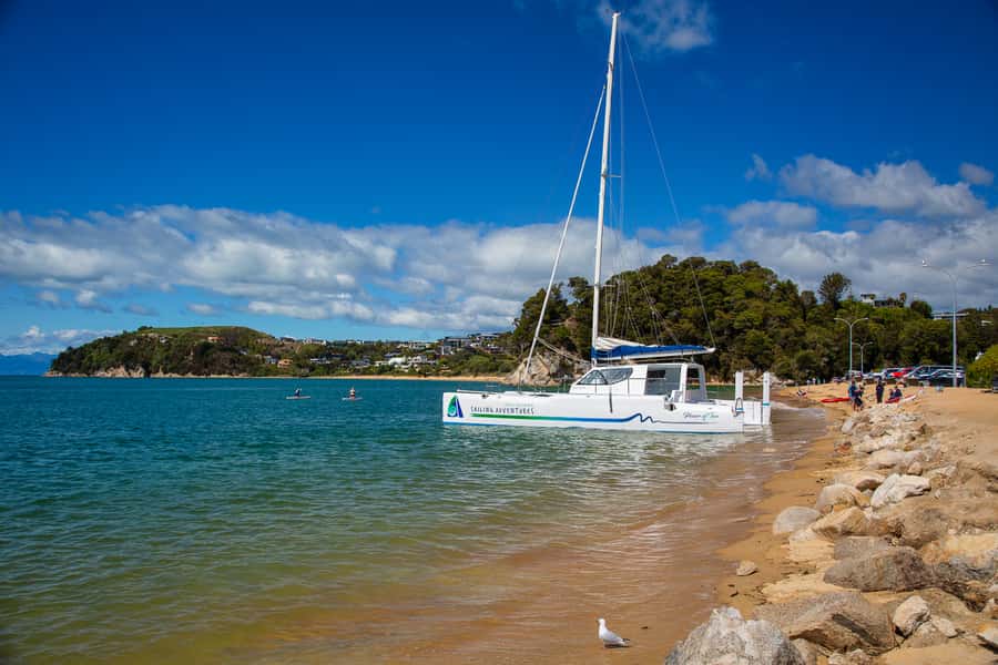 Abel Tasman National Park: Self-Guided Walk & Sailing - Reaching the Doc Hut before the 1:30 pm sail