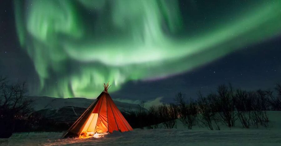 Abisko: National Park Northern Lights Photo Tour - What happens during the four-hour evening