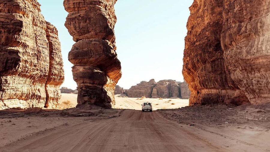 AlUla: Sharaan Nature Reserve - Rock formations and wide desert views