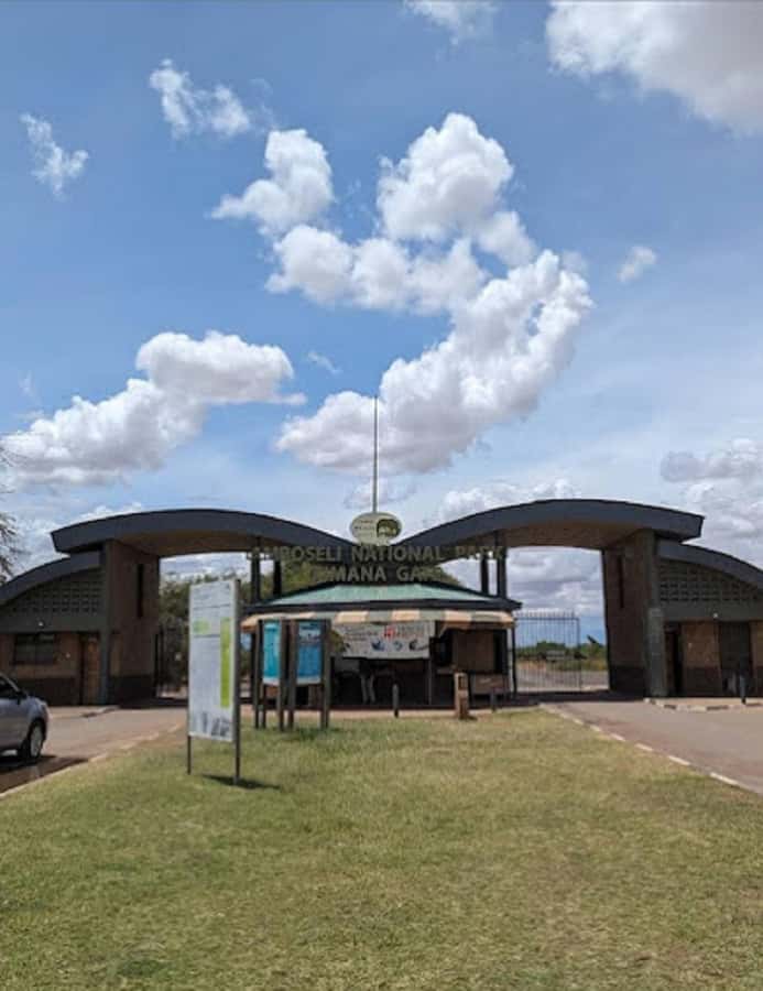 Amboseli National Park Day Trip and Maasai Village Visit - Mount Kilimanjaro: the view depends on the clock