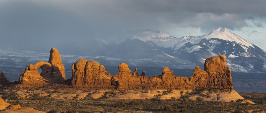 Arches National Park: Half-Day Backcountry Off-Road Tour - Marching Men gives the tour an early sense of scale