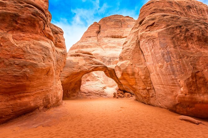Arches National Park Self-Guided Driving Audio Tour - Wolfe Ranch, Salt Valley, and the road’s human stories
