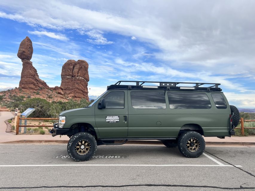 Arches National Park: Sunset Pavement Van Tour - Key things to know before you book
