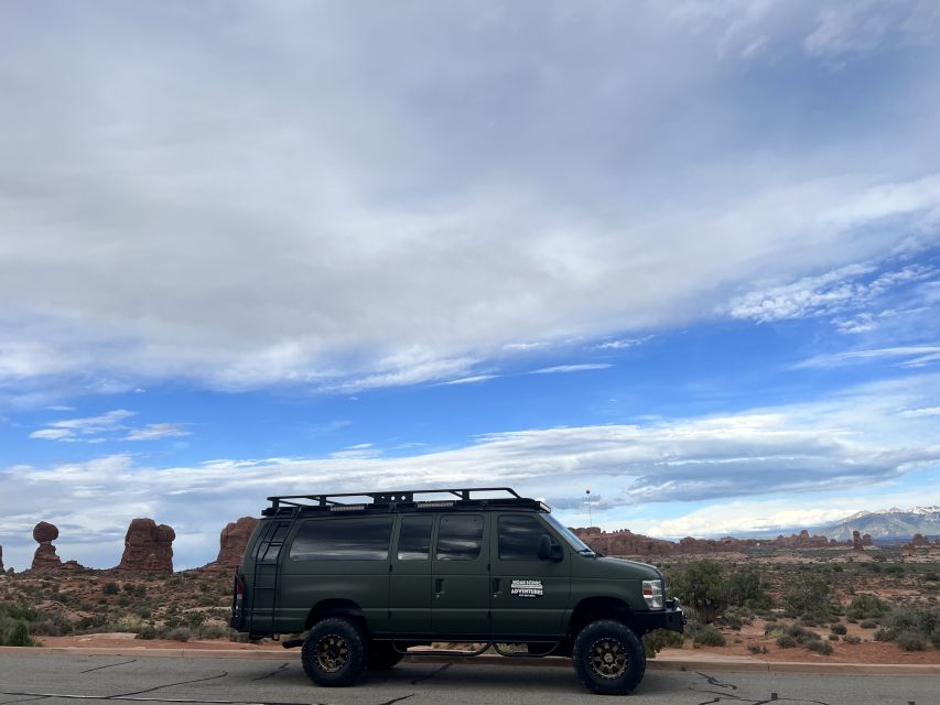 Arches National Park: Sunset Pavement Van Tour - Balanced Rock and Courthouse Towers from the van