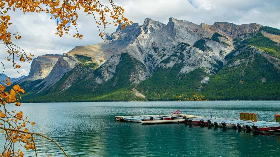 Banff/Calgary:Banff National Park&Johnston Canyon 1-Day Tour - Hoodoos, Castle Mountain, and short photo stops