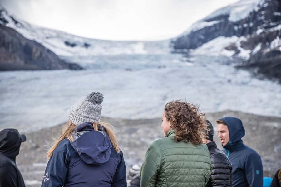 Banff: Explore Banff & Jasper National Parks (4-Days) - The guide can shape the whole experience