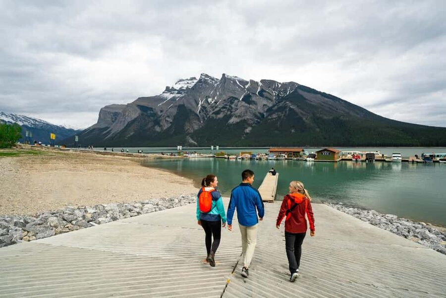 Banff National Park: Canyons, Lakes & Local Favourites - What this Canadian Rockies day trip gets right