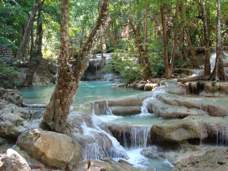 Bangkok: 2-Day River Kwai & Erawan National Park Tour - Damnoen Saduak by long-tail boat