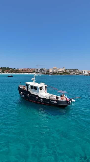 Boat tour Golfo Aranci: Tavolara and Molara Marine Protected Area - Lunch on board, with fish when available