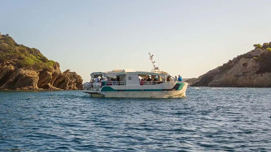 Bormes-les-Mimosas: Sea trip in the heart of Port-Cros National Park - Port-Cros from the sea