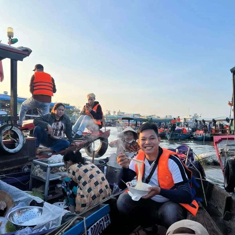 Can Tho: Floating Market & Lung Ngoc Hoang Nature Reserve - Cai Rang Floating Market at sunrise
