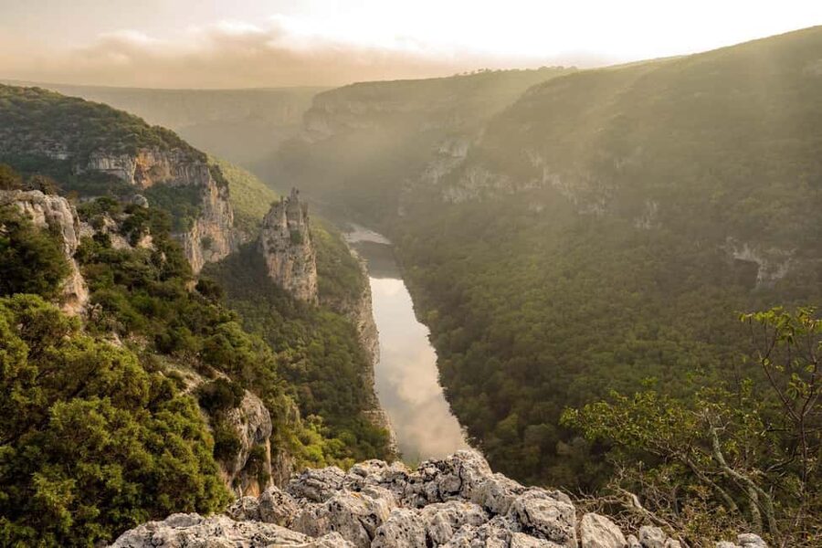 Canoe/Kayak descent of the Ardèche Nature Reserve: 5 hours - approx. 24 km - Key points at a glance