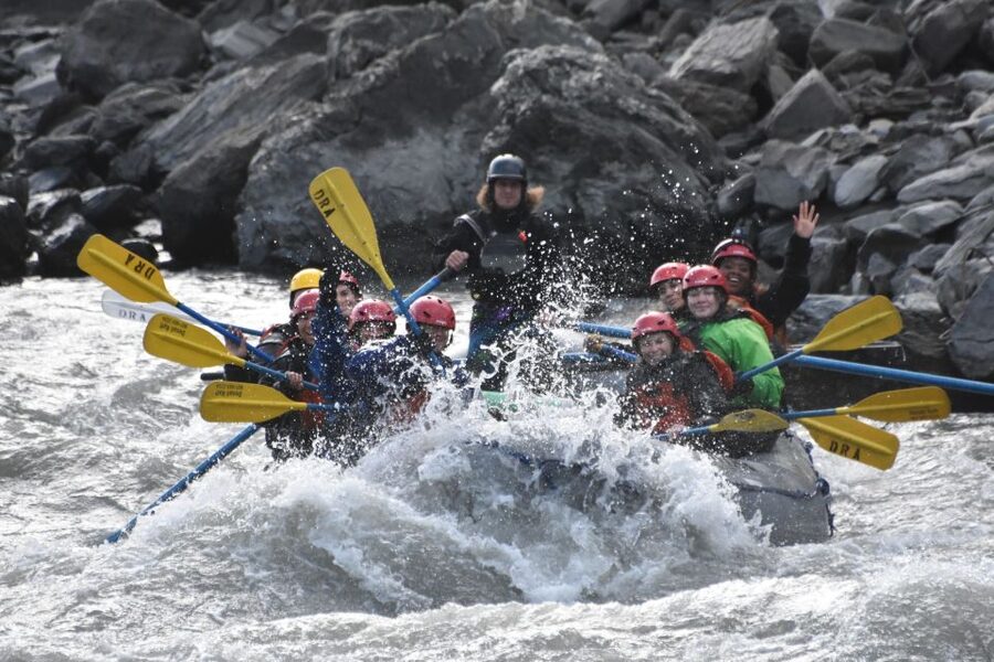 Canyon Run: Denali National Park Class IV Whitewater Rafting - Choosing Between an Oar Raft and a Paddle Raft