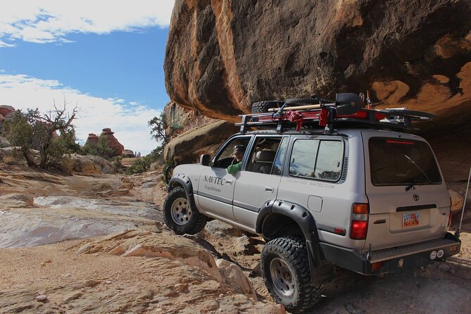 Canyonlands National Park Needles District by 4x4 - The Joint Trail is short on paper, tough in practice