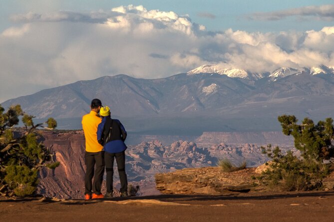 Canyonlands National Park White Rim Trail by 4WD - White Rim Road, caverns, and river views