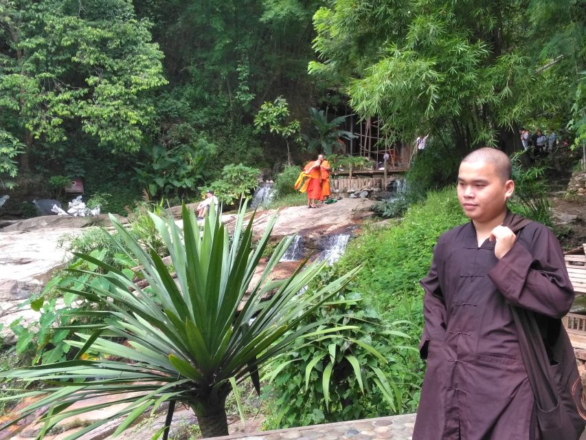 Chiang Mai: 7-Hour Doi Suthep National Park Summit Hiking - Lunch, water, and the late-day schedule