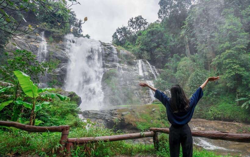 Chiang Mai: Doi Inthanon National Park Sightseeing Only - Pickup, roads, and the long ride north