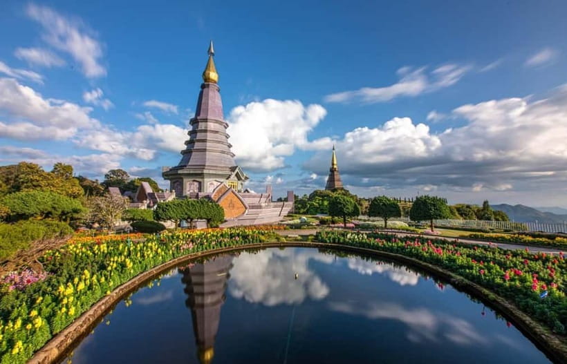 Chiang Mai: Doi Inthanon National Park Sightseeing Tour - The long climb from Chiang Mai to 2,565 meters