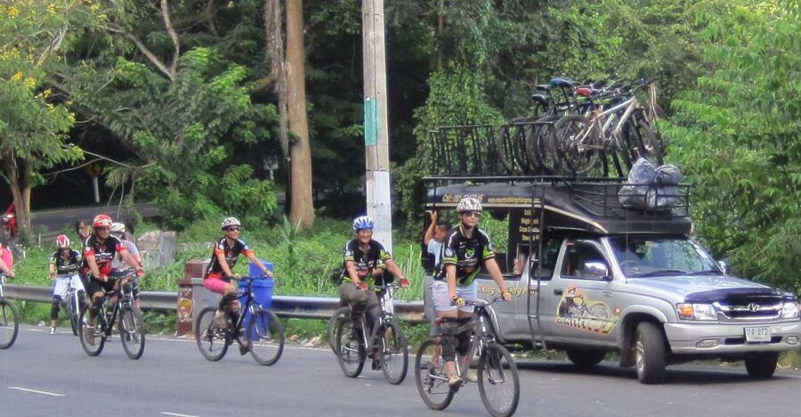 Chiang Mai: Doi Suthep National Park Leisure Hiking & Biking - The drive up takes you out of the city