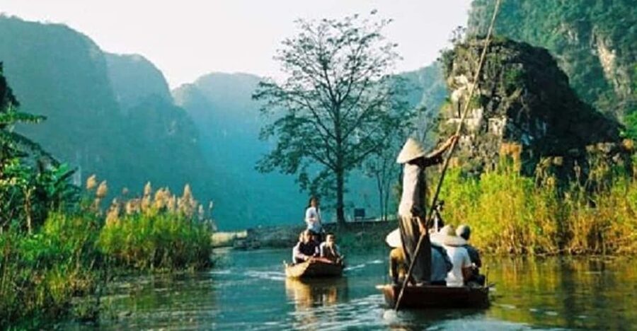 CUC PHUONG NATIONAL PARK - VAN LONG DAI LY TOUR DAY TRIP - Walking to the Cho Chi thousand-year-old tree