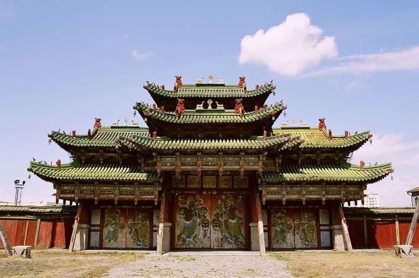 Day tour Terelj National Park Via Chinggis Khaan Statue - Chinggis Khaan Statue Complex: a giant stop with real scale