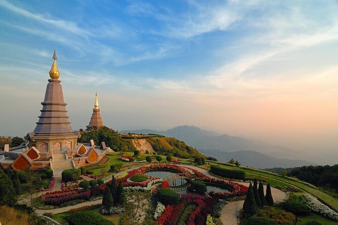 Doi Inthanon Waterfall and Royal Project Chiang Mai - Wachirathan Falls: the first major payoff