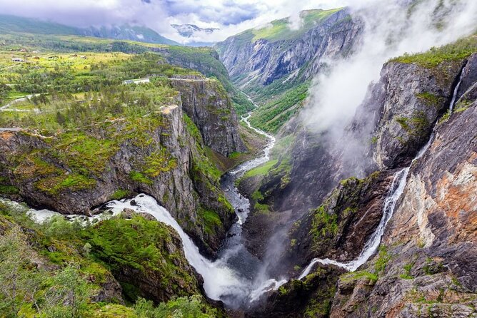 Eidfjord Guided tour Vøringfossen Waterfall & National Park - The ride through Måbødalen is the opening attraction