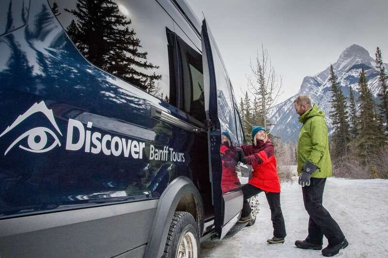 From Banff: Snowshoeing Tour in Kootenay National Park - Practical clothing advice for a winter afternoon