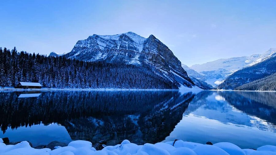 From Calgary/Canmore: Banff National Park Premium Day Trip - Banff town gives you 105 minutes to eat and wander
