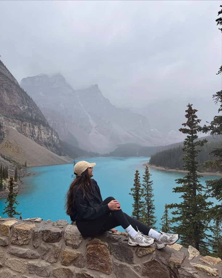 From Calgary: Private Banff National Park Day Trip - Banff town, Bow Falls, and Surprise Corner