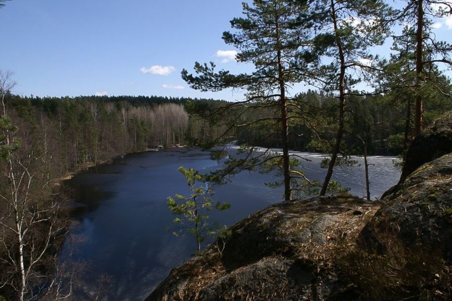 From Helsinki: Nuuksio National Park Half-Day Trip - Forest trails, granite rocks, and small lakes
