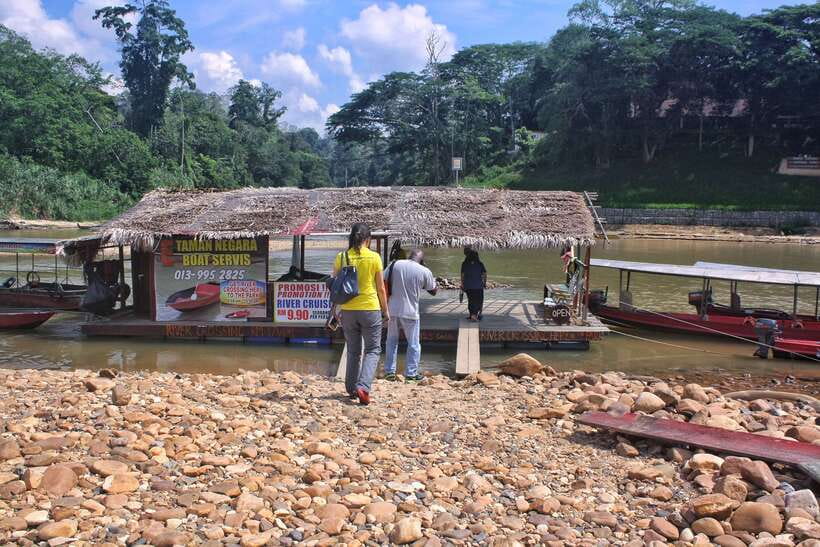 From Kuala Lumpur: Taman Negara National Park Trek Day Tour - Entering Taman Negara through Kuala Tahan