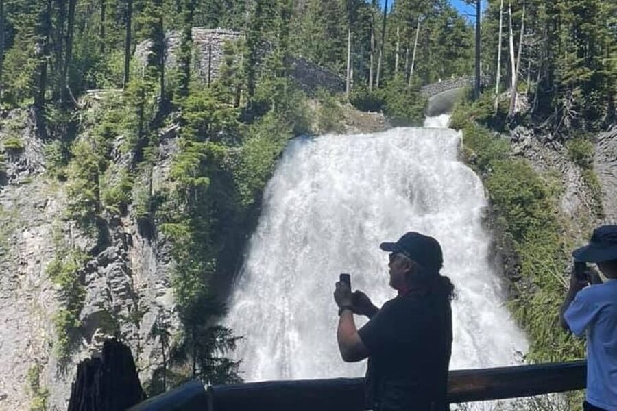 From Seattle: Full-Day Mt Rainier National Park Tour - Leaving Seattle for the park