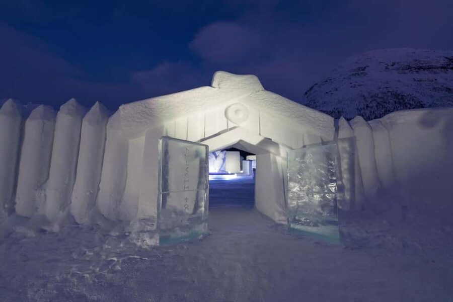 From Tromsø: Ice Domes Snow Park and Wilderness Experience - Learning fire-making and outdoor skills