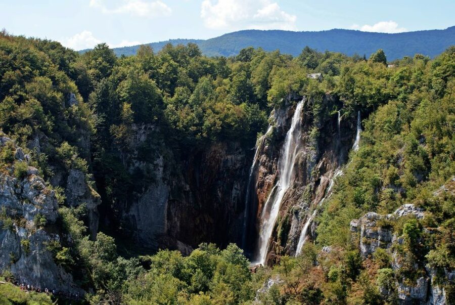 From Zadar: Plitvice Lakes National Park Tour - Upper Lakes: forest paths and twelve connected waters