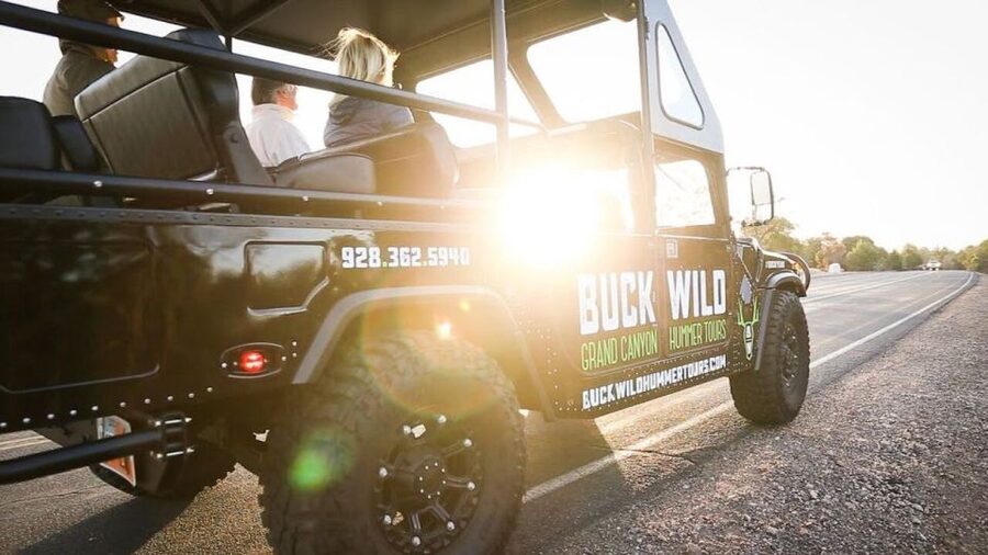 Grand Canyon National Park: Guided Sunset Hummer Tour - Wildlife and the wider South Rim setting