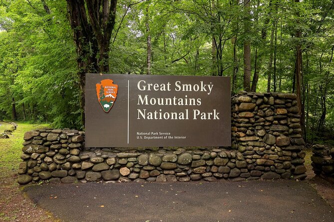 Great Smoky Mountains National Park Self-Guided Driving Tour - Starting at Oconaluftee and crossing the Smokies