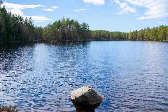 Helsinki: Nuuksio National park hiking with campfire lunch - A 7.5-kilometre walk with views worth earning
