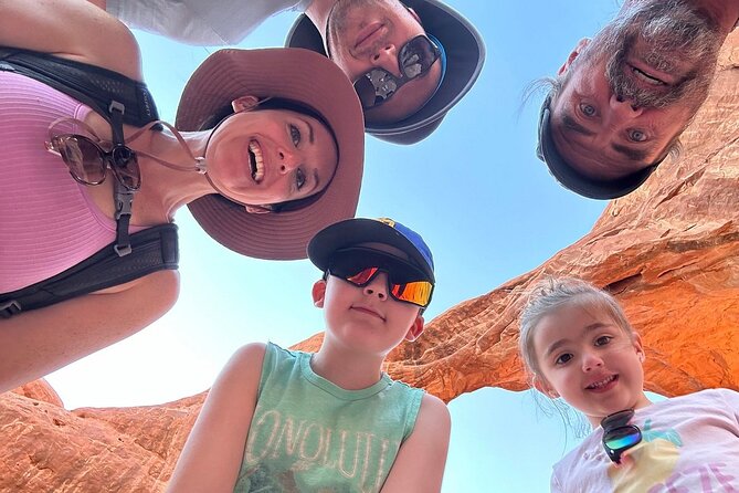 HIGHLY RATED Arches National Park Sightseeing Tour From Moab Utah - Panorama Point and the wider view