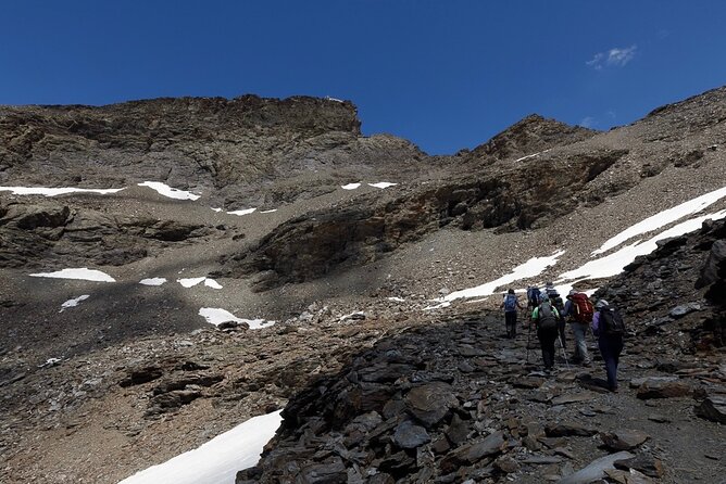 Hiking experience in the High Sierra Nevada National Park - Why this mountain trip works so well from Granada