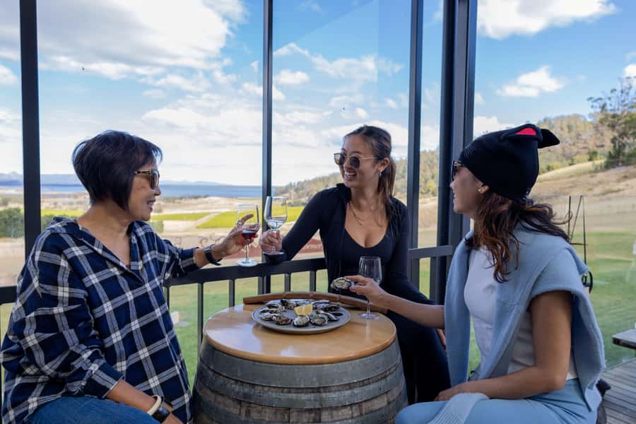 Hobart: Wineglass Bay & Freycinet National Park Active Tour - The 7:25am Hobart start and the long ride east
