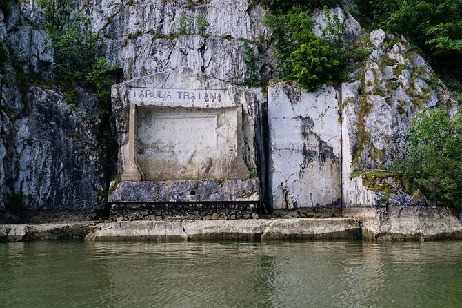 Iron Gate NP Tour with 1-hour speedboat ride + 2 viewpoints - Two viewpoints above the gorge