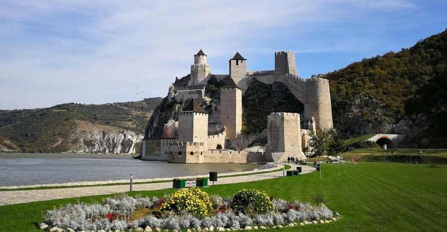 Iron Gate Tour: Golubac Fortress, Lepenski Vir+National Park - Who should book this Danube tour?