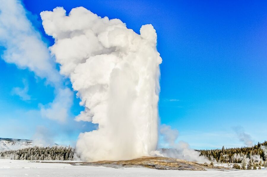 Jackson: 2-Day Yellowstone National Park Tour with Lunches - Key points at a glance